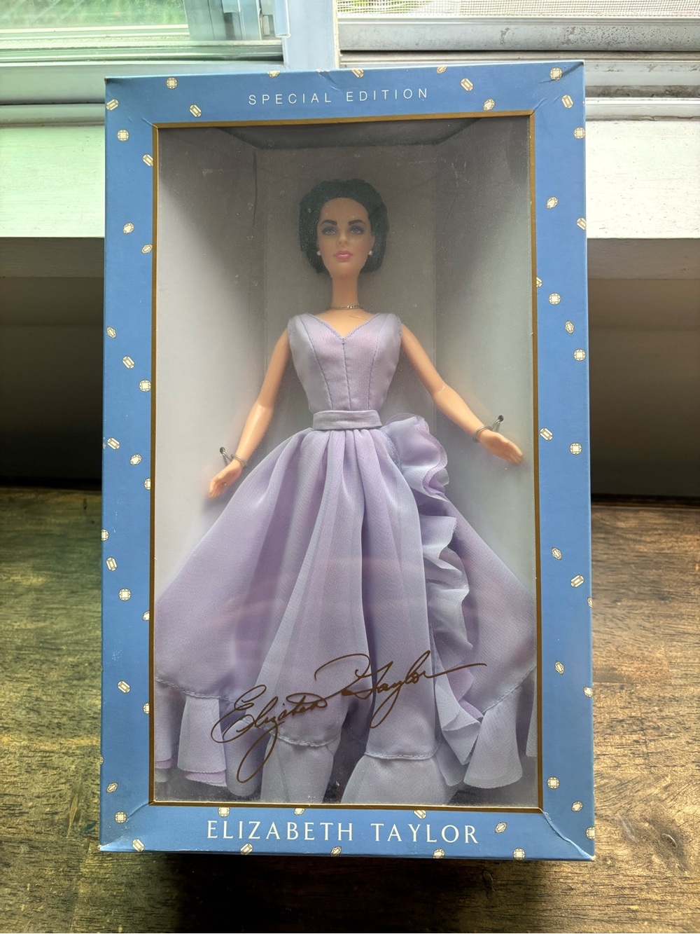 Elizabeth Taylor White Diamonds Barbie Doll